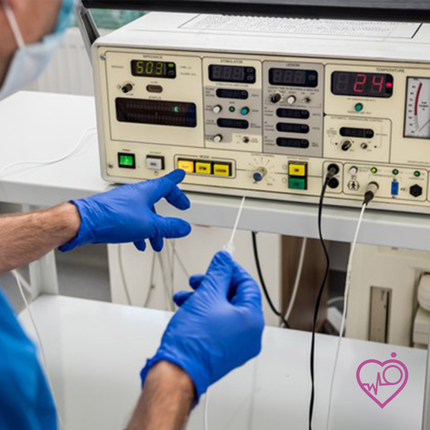 تصویربرداری از رگ های قلب با ماده حاجب (آنژیوگرافی)